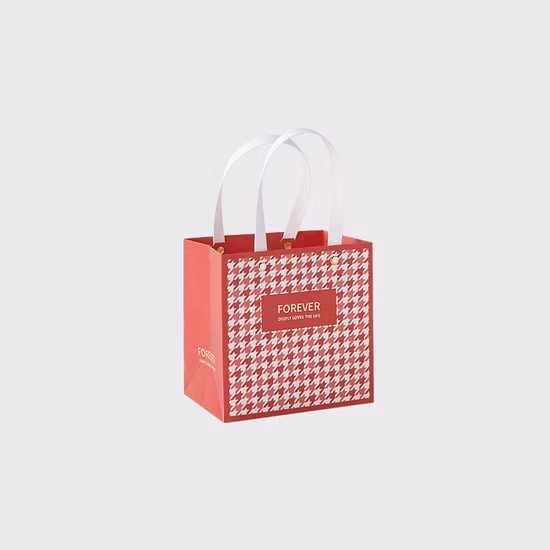 Wholesale Luxury Black Shoes Clothes Packing Paper Bags Printed Custom Logo Clothing Shopping Gift Jewelry Packaging Paper Bag