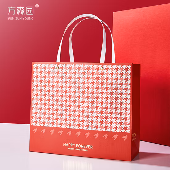 Wholesale Luxury Black Shoes Clothes Packing Paper Bags Printed Custom Logo Clothing Shopping Gift Jewelry Packaging Paper Bag